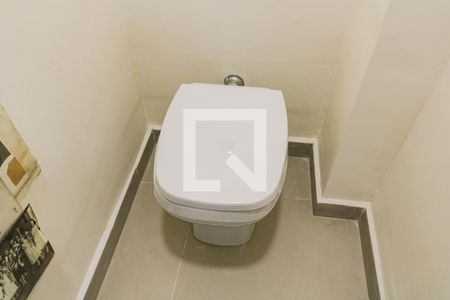 Apartamento à venda com 180m², 3 quartos e sem vagaBanheiro de serviço