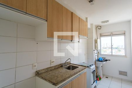 Cozinha e Área de Serviço de apartamento à venda com 2 quartos, 54m² em Guaiaúna, São Paulo