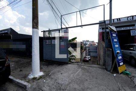 Casa à venda com 60m², 2 quartos e 2 vagas Casa à venda com 60m², 2 quartos e 2 vagasFachada