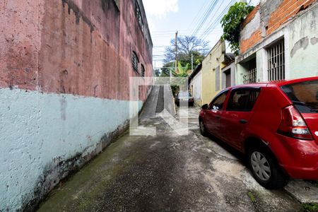 Casa à venda com 60m², 2 quartos e 2 vagas Casa à venda com 60m², 2 quartos e 2 vagasEntrada