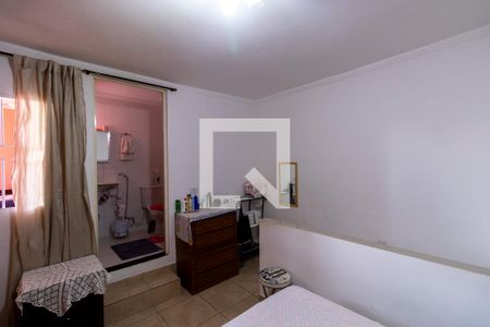 Casa à venda com 60m², 2 quartos e 2 vagas Casa à venda com 60m², 2 quartos e 2 vagasSuíte