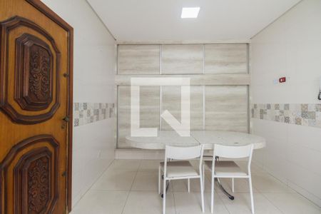 Casa à venda com 400m², 4 quartos e 6 vagasCozinha