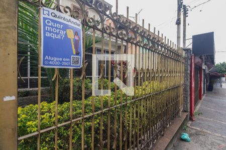 Casa à venda com 400m², 4 quartos e 6 vagasFachada