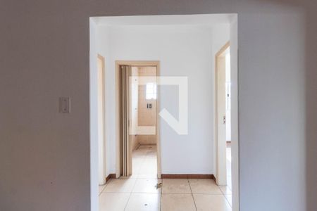 Corredor de casa para alugar com 2 quartos, 120m² em Vila Ré, São Paulo