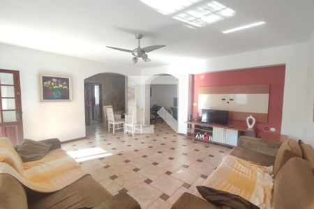 Casa de condomínio à venda com 241m², 3 quartos e 3 vagas1ª Pav - Sala