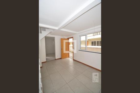 Casa de Condomínio para alugar com 2 quartos, 70m² em Todos Os Santos, Rio de Janeiro