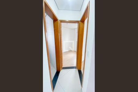 Sala - Sala de Jantar - Corredor de apartamento para alugar com 2 quartos, 79m² em Vila Helena, Santo André