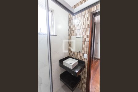 Banheiro Social de apartamento para alugar com 1 quarto, 58m² em Santa Tereza , Belo Horizonte