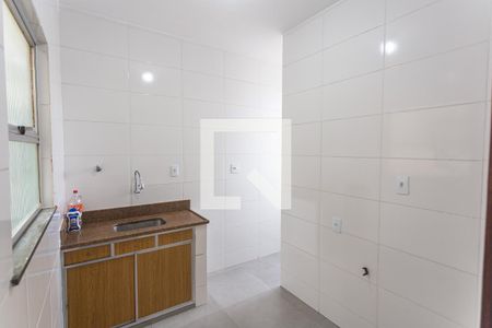 Cozinha de apartamento para alugar com 1 quarto, 38m² em Santa Tereza , Belo Horizonte
