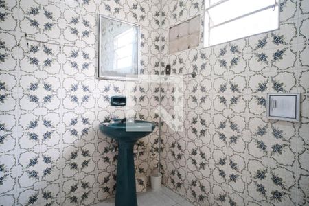 Casa à venda com 500m², 3 quartos e 3 vagasBanheiro do quarto 2