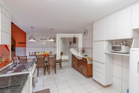 Casa para alugar com 250m², 4 quartos e 2 vagasCozinha