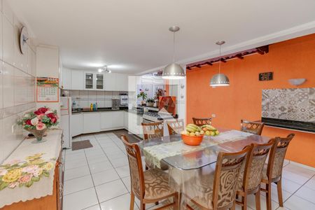 Casa para alugar com 250m², 4 quartos e 2 vagasCozinha