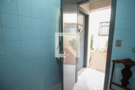 Casa à venda com 155m², 3 quartos e 2 vagasBanheiro