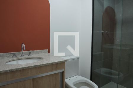 Banheiro de kitnet/studio para alugar com 1 quarto, 27m² em Pinheiros, São Paulo