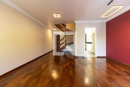 Sala de casa de condomínio para alugar com 3 quartos, 120m² em Vila Santo Estefano, São Paulo