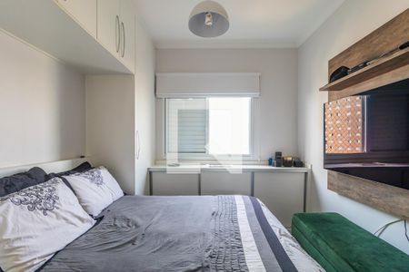 Suíte de apartamento para alugar com 2 quartos, 60m² em Jardim Tupanci, Barueri