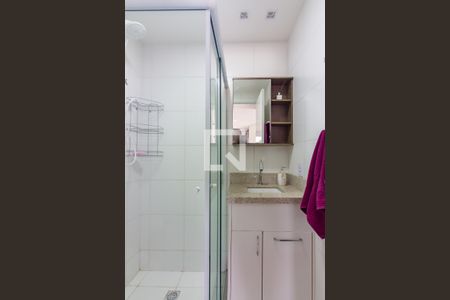 Banheiro de apartamento para alugar com 1 quarto, 38m² em Presidente Altino, Osasco