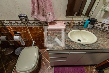 Banheiro de casa para alugar com 3 quartos, 120m² em São João Batista, Belo Horizonte