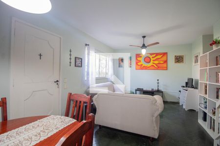 Sala de casa de condomínio para alugar com 4 quartos, 150m² em Recreio dos Bandeirantes, Rio de Janeiro