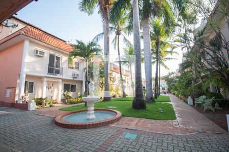 Casa de condomínio à venda com 150m², 4 quartos e 1 vagaÁrea comum