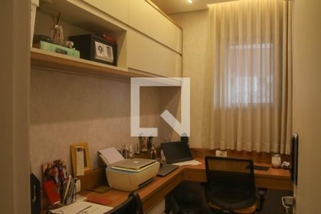 Apartamento à venda com 160m², 5 quartos e 2 vagasQuarto 2