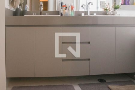 Apartamento à venda com 160m², 5 quartos e 2 vagasBanheiro da Suíte Master