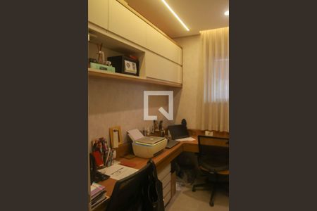 Apartamento à venda com 160m², 5 quartos e 2 vagasQuarto 2