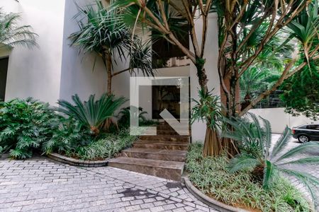 Apartamento à venda com 390m², 6 quartos e 4 vagasEntrada Edificio