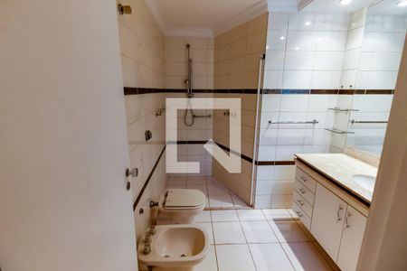 Apartamento à venda com 390m², 6 quartos e 4 vagasBanheiro da Suíte 1