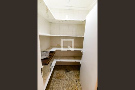 Apartamento à venda com 390m², 6 quartos e 4 vagasDespensa