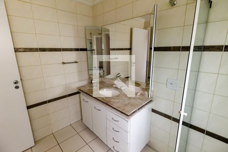 Apartamento à venda com 390m², 6 quartos e 4 vagasBanheiro da Suíte 3