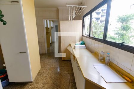 Apartamento à venda com 390m², 6 quartos e 4 vagasÁrea de Serviço
