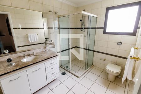 Apartamento à venda com 390m², 6 quartos e 4 vagasBanheiro da Suíte 3