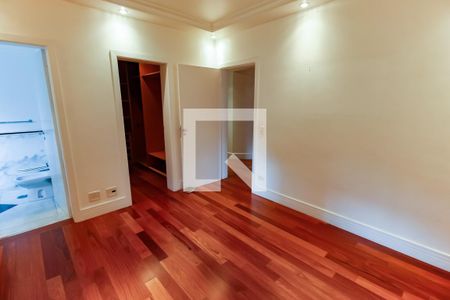 Apartamento à venda com 390m², 6 quartos e 4 vagasSuíte 2