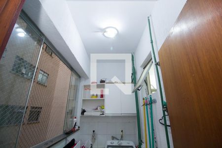 Apartamento à venda com 60m², 2 quartos e 1 vagaÁrea de Serviço