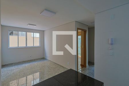 Sala de apartamento à venda com 2 quartos, 53m² em Santa Efigênia, Belo Horizonte