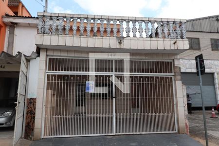 Casa para alugar com 150m², 2 quartos e 2 vagasFachada