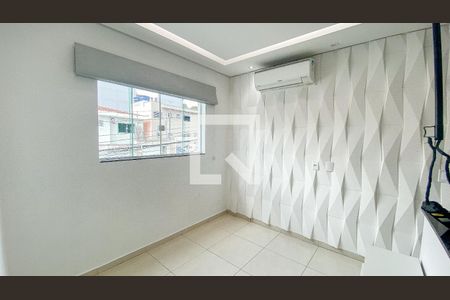 Sala de casa para alugar com 2 quartos, 74m² em Vila Alice, Santo André