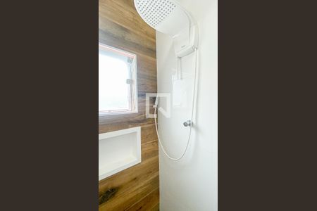 Casa para alugar com 74m², 2 quartos e 2 vagasBanheiro