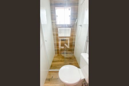 Casa para alugar com 74m², 2 quartos e 2 vagasBanheiro