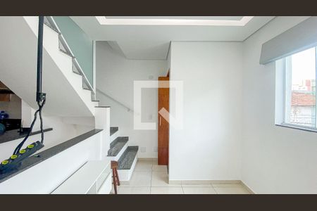 Sala de casa para alugar com 2 quartos, 74m² em Vila Alice, Santo André