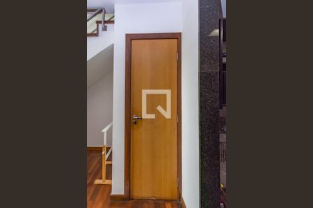 Lavabo de apartamento para alugar com 1 quarto, 75m² em Belvedere, Belo Horizonte