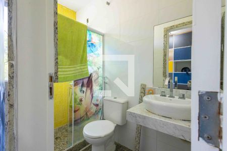 Casa de condomínio à venda com 450m², 5 quartos e 4 vagasBanheiro da Suíte 4