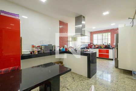 Casa de condomínio à venda com 450m², 5 quartos e 4 vagasCozinha