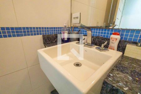 Casa de condomínio à venda com 450m², 5 quartos e 4 vagasBanheiro Social