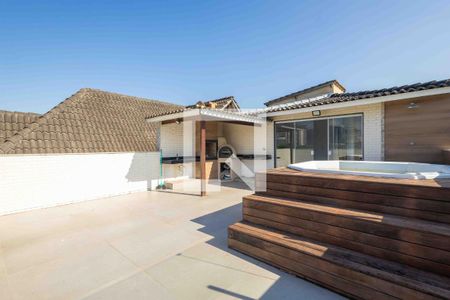 Casa de condomínio à venda com 450m², 5 quartos e 4 vagasTerraço