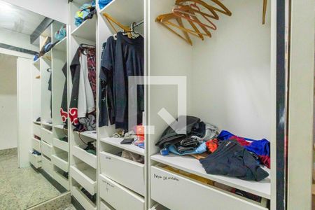 Casa de condomínio à venda com 450m², 5 quartos e 4 vagasCloset da Suíte 4