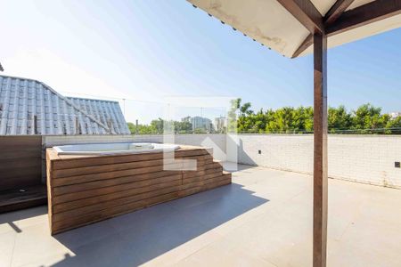 Casa de condomínio à venda com 450m², 5 quartos e 4 vagasTerraço