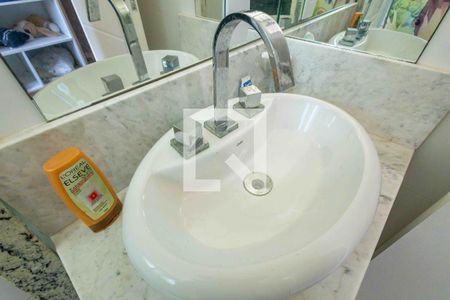 Casa de condomínio à venda com 450m², 5 quartos e 4 vagasBanheiro da Suíte 4