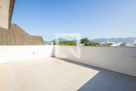 Casa de condomínio à venda com 450m², 5 quartos e 4 vagasVaranda